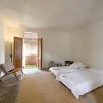 Serranos Apartman *